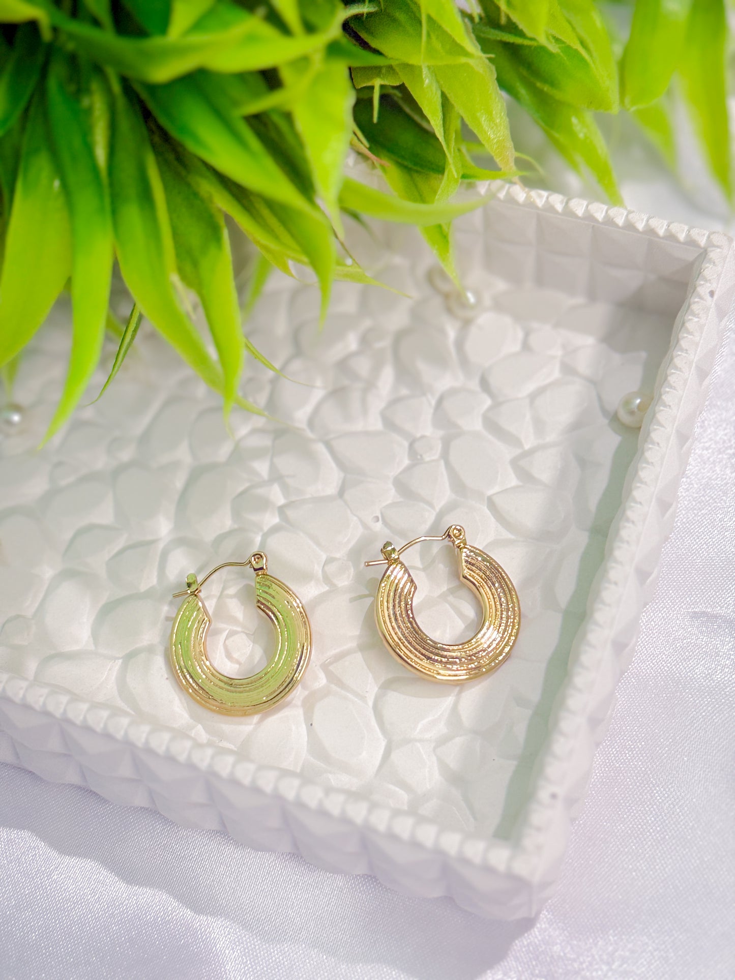 Antitarnised half moon hoop earings
