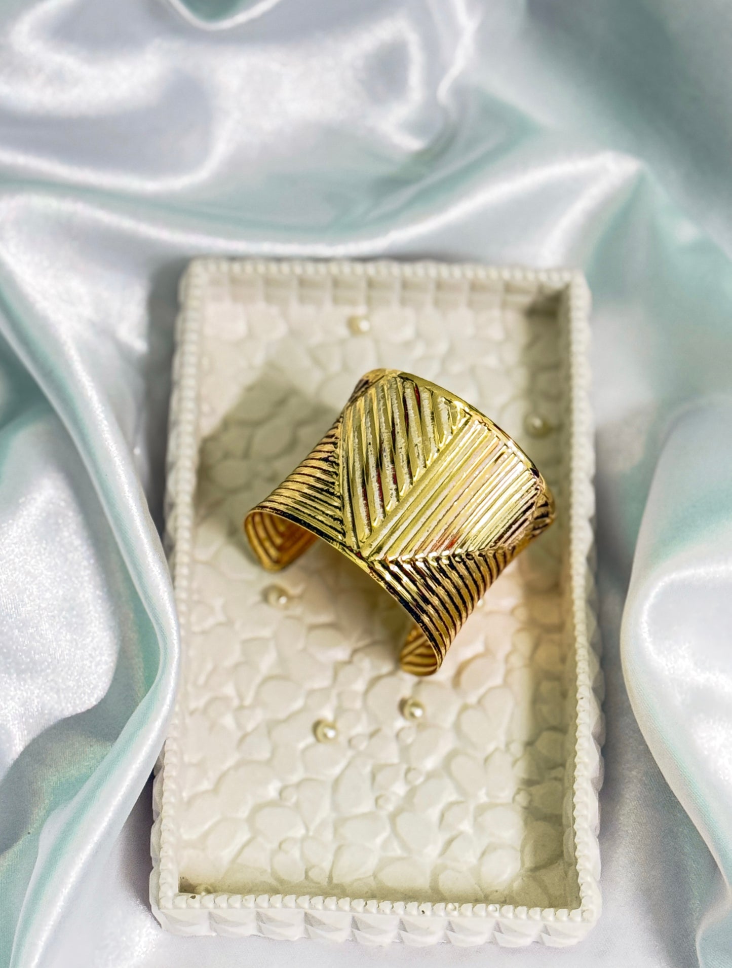 Golden handcuff bracelet