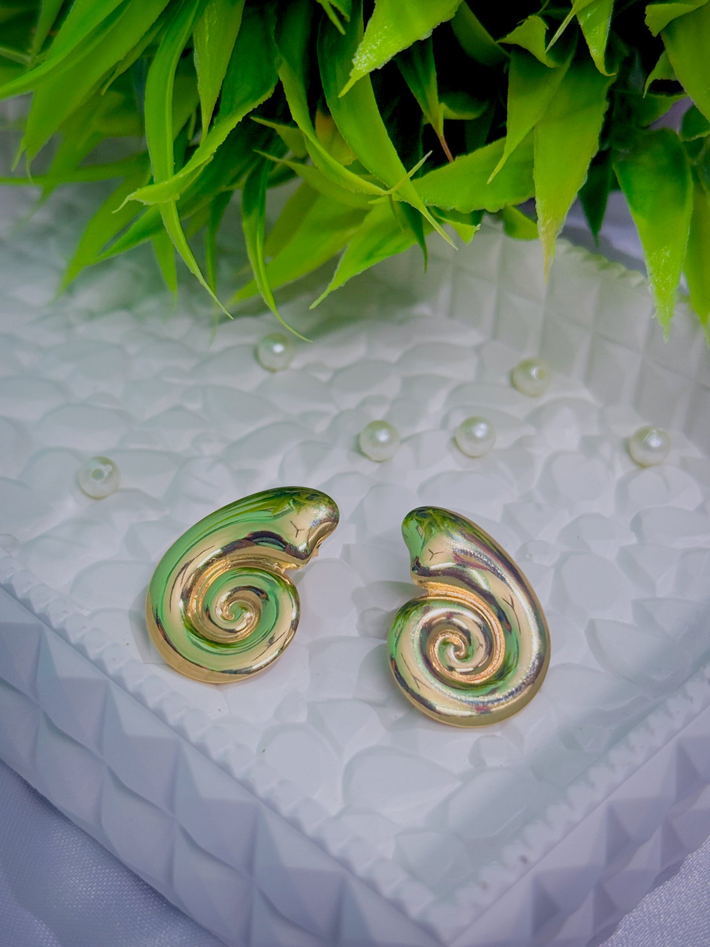 Antitarnised Spiral Stud Earrings