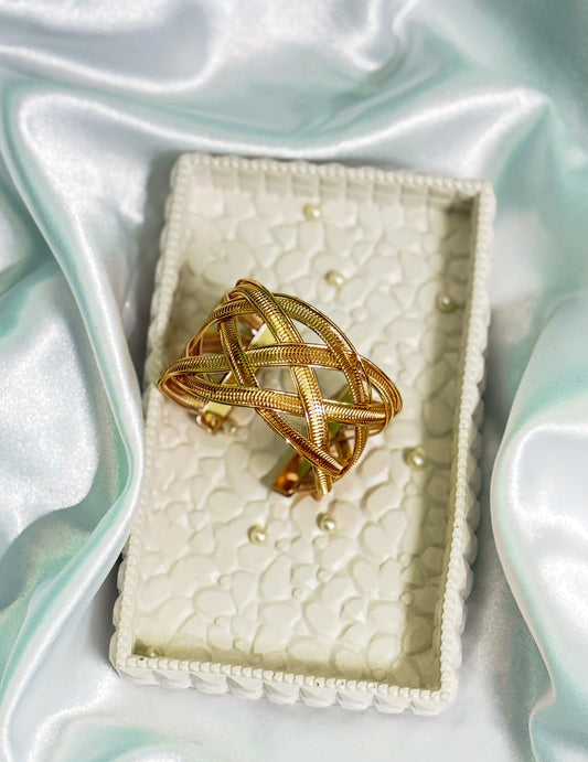 Golden chunky handcuff bracelet