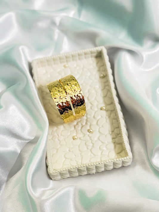 Golden chunky handcuff bracelet