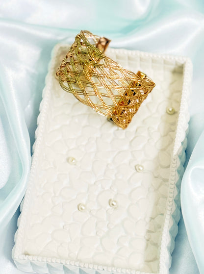 Golden Woven shaped handcuff