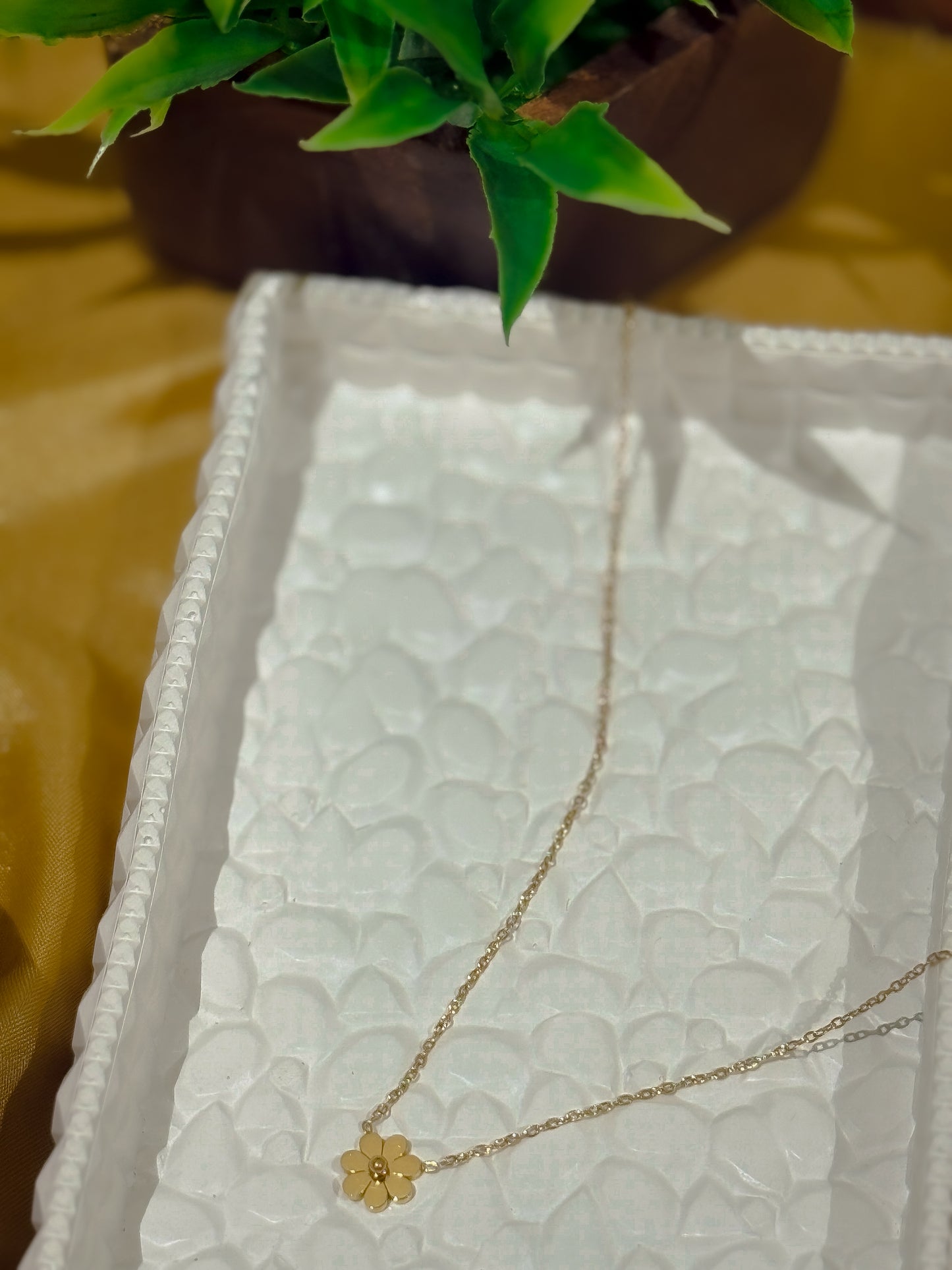 Antitarnised Floral Pendent