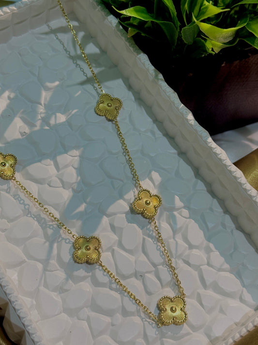 Antitarnised flower station necklace