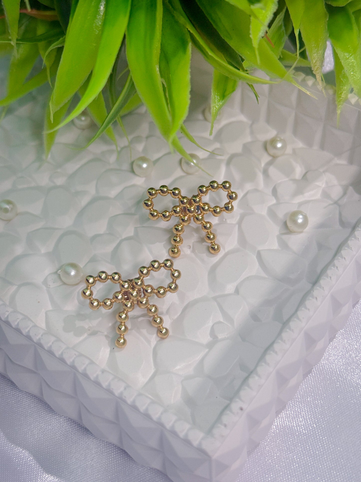Antitarnised Bow Ball Bead Stud Earrings