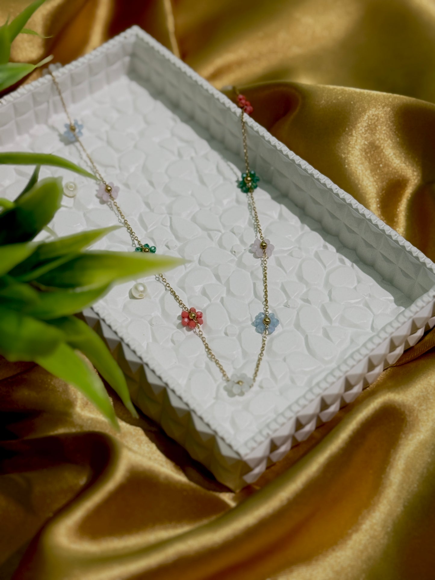 Antitarnised Flower charm chain