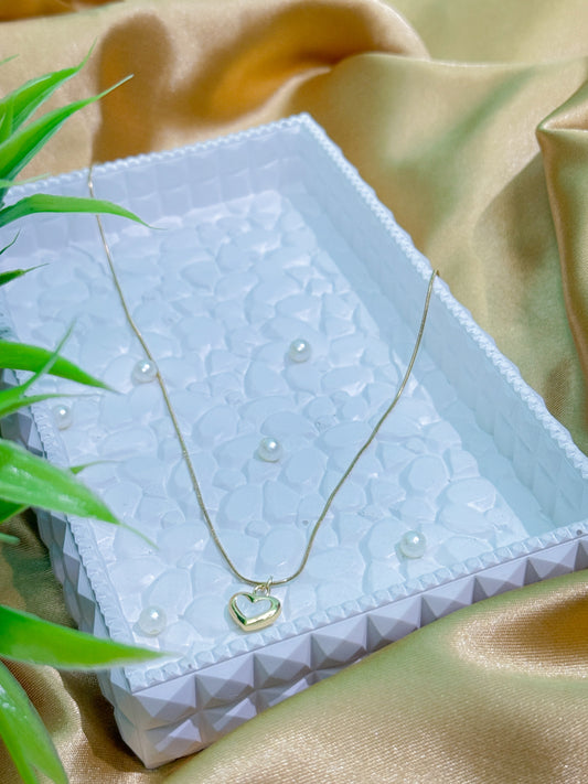 Antitarnised heart-shaped pendant
