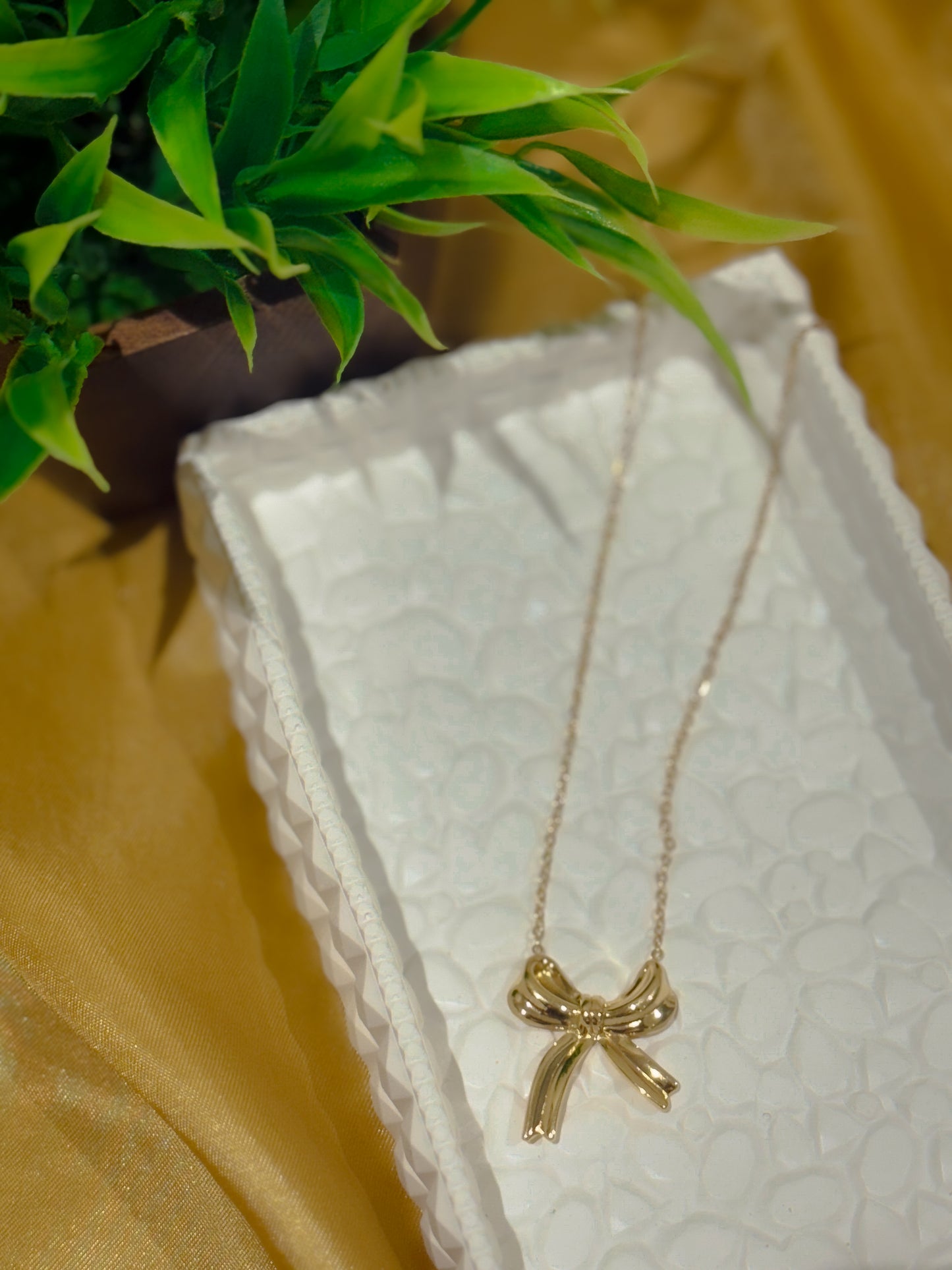 Antitarnised Bow Pendent Necklace