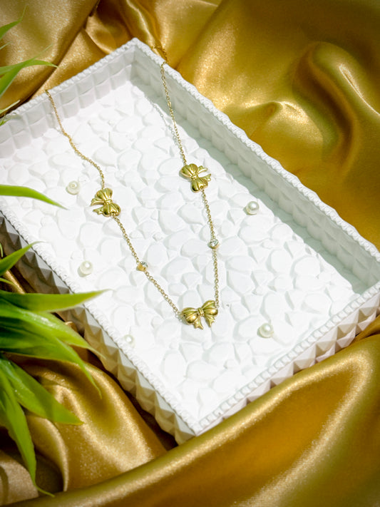 Antitarnised triple bow chain