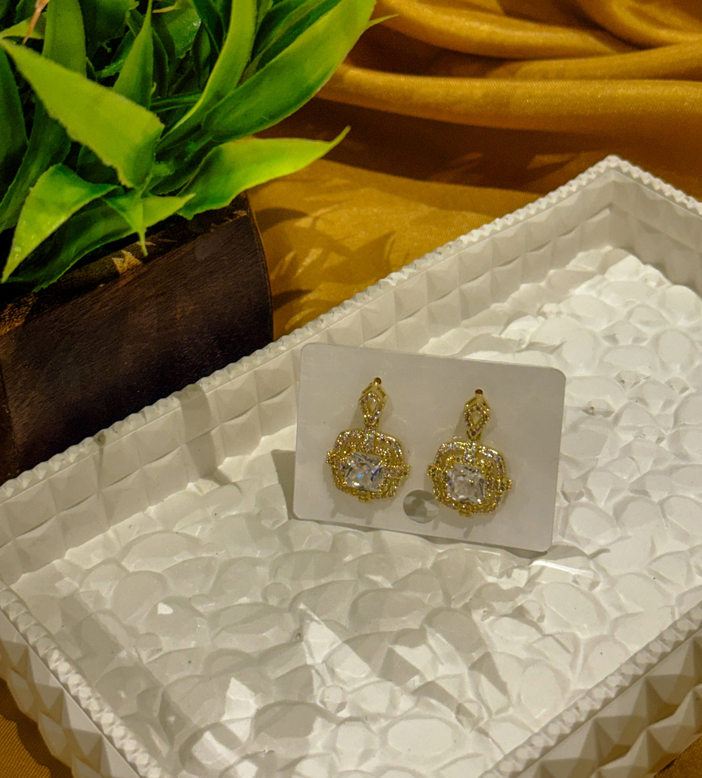 A.D STONE DROP EARINGS