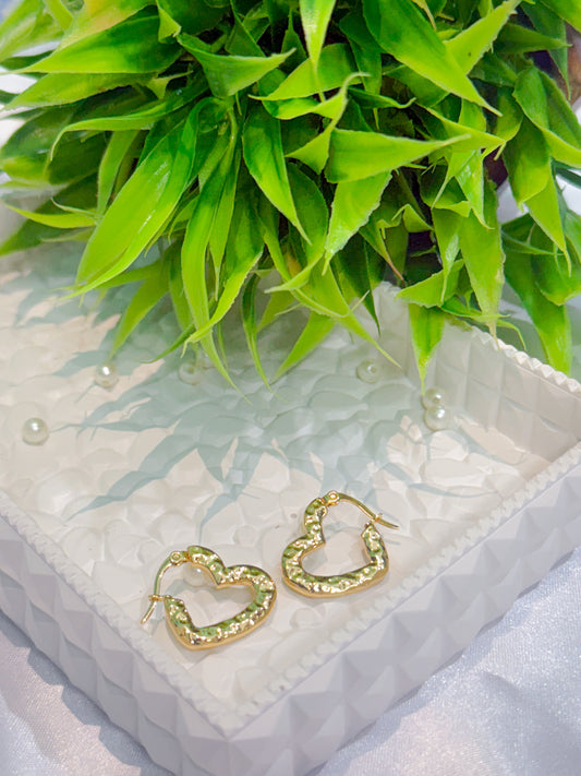 Antitarnised Heart-shaped hoop Earrings