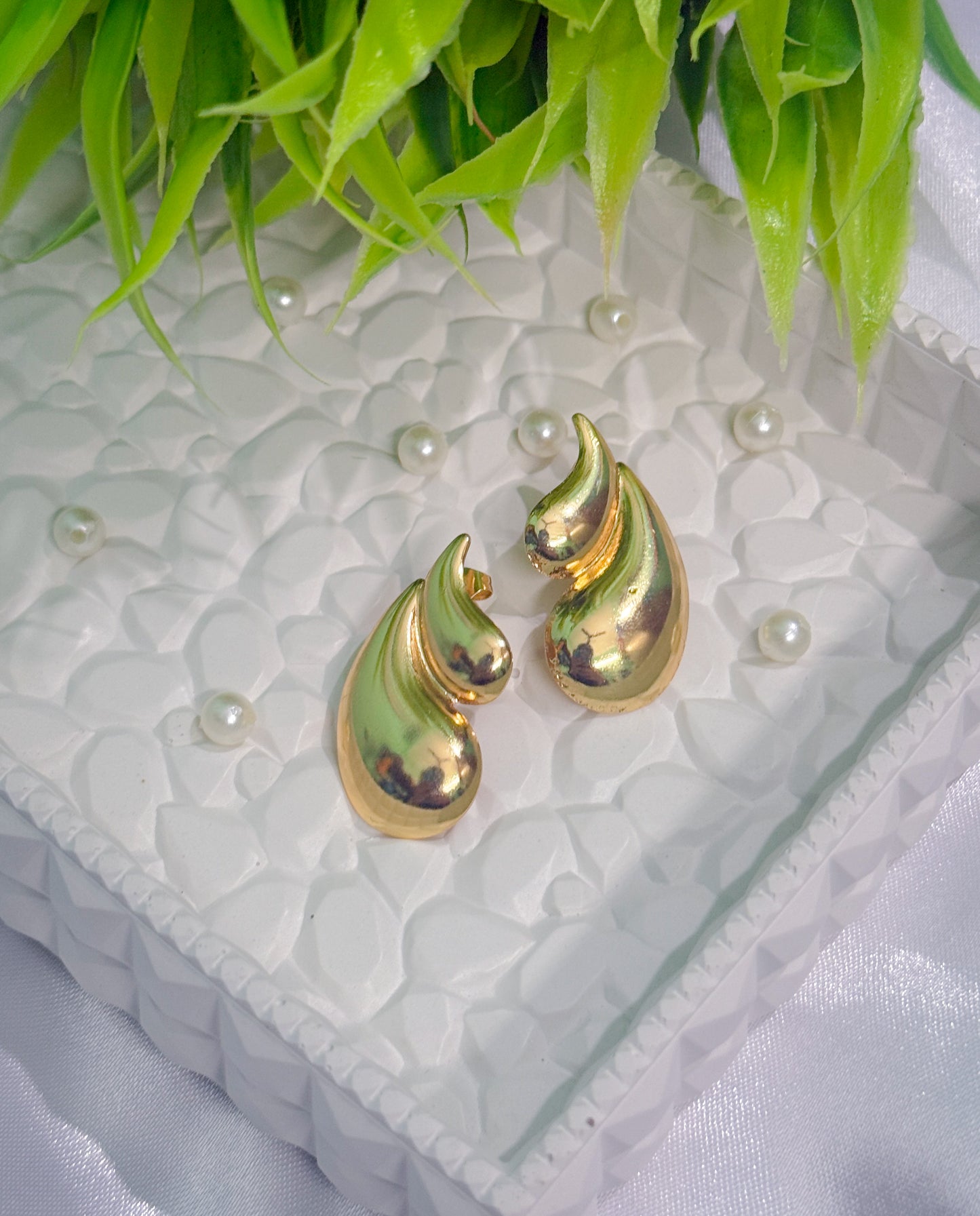 Antitarnised Tear drop stud Earrings