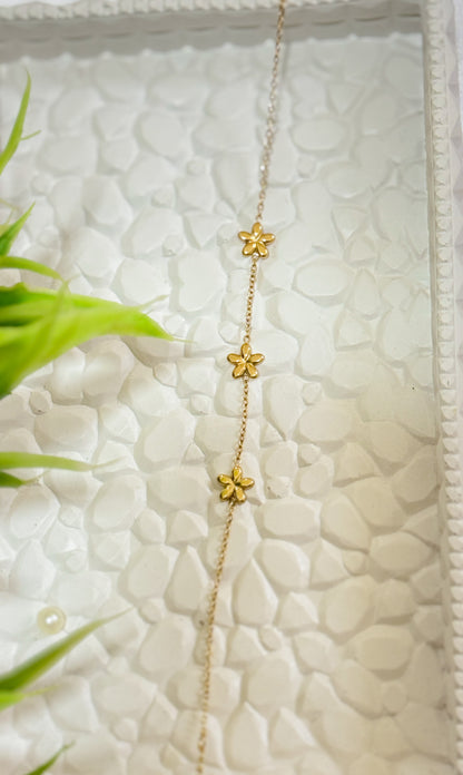 Floral Finesse Bracelet