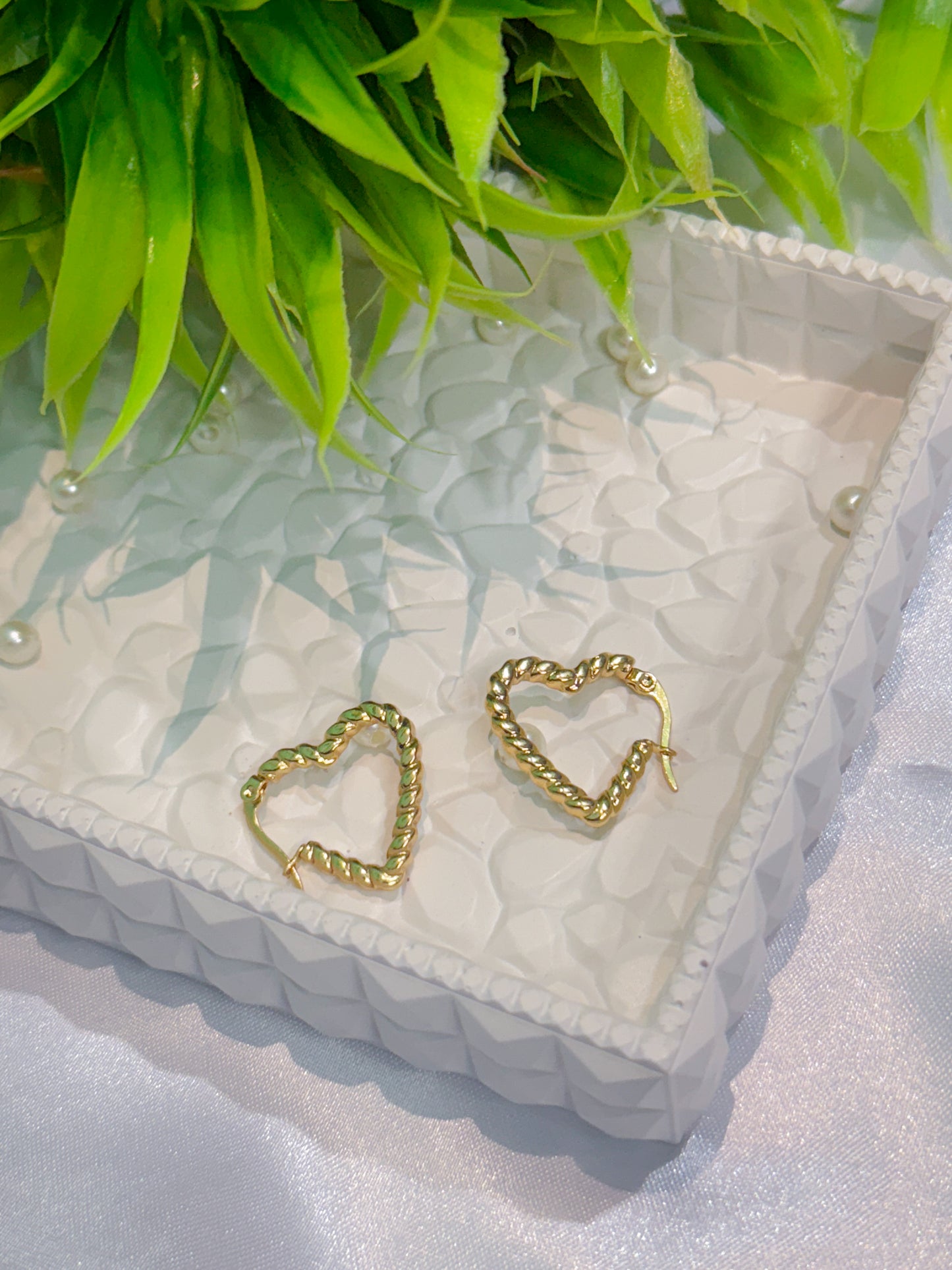 Antitarnised Twisted Heart hoop Earrings