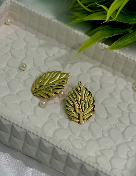 Antitarnised Leaf stud Earrings