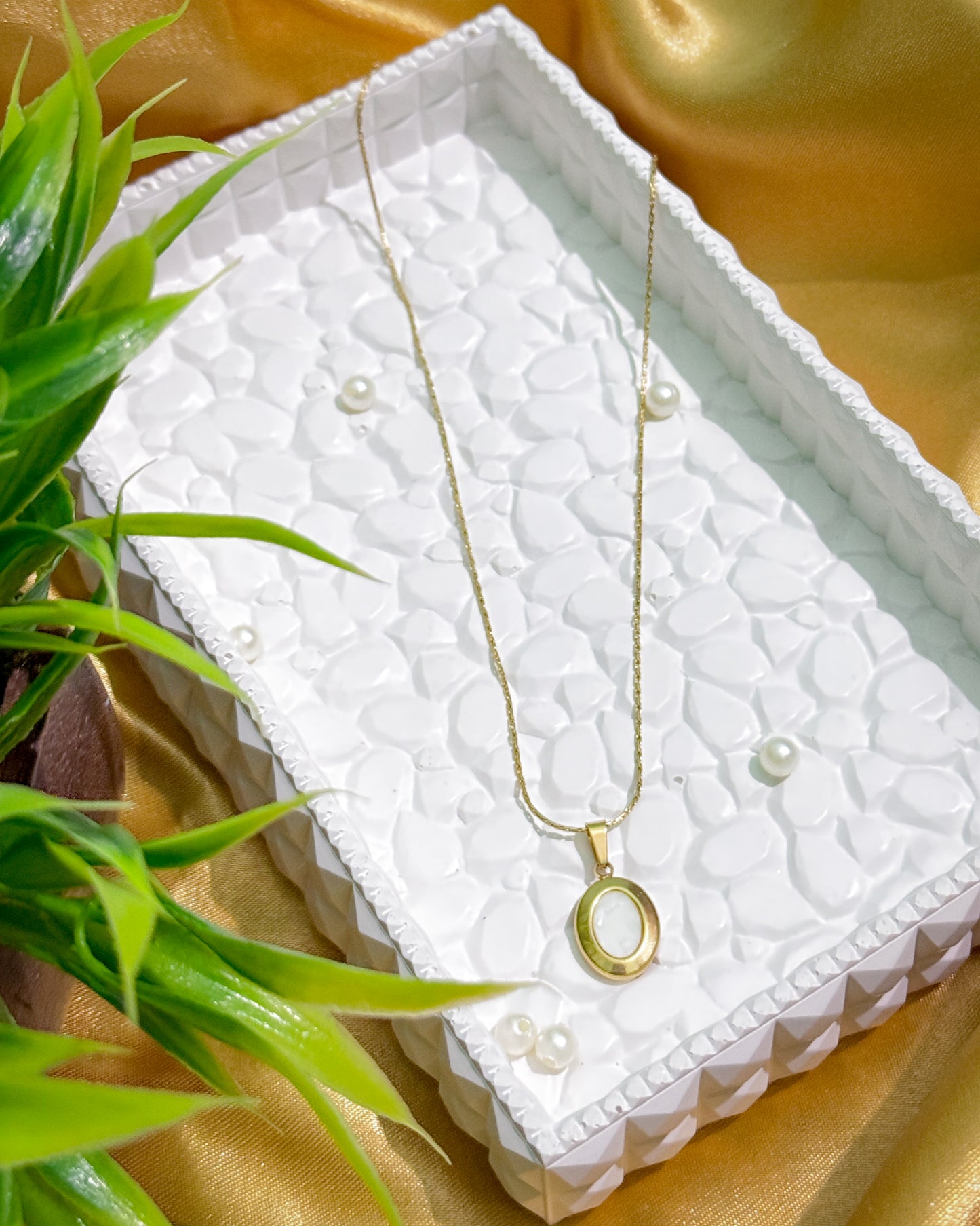 Antitarnised chavicle chain