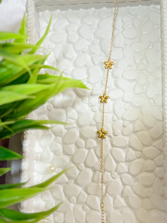 Floral Finesse Bracelet