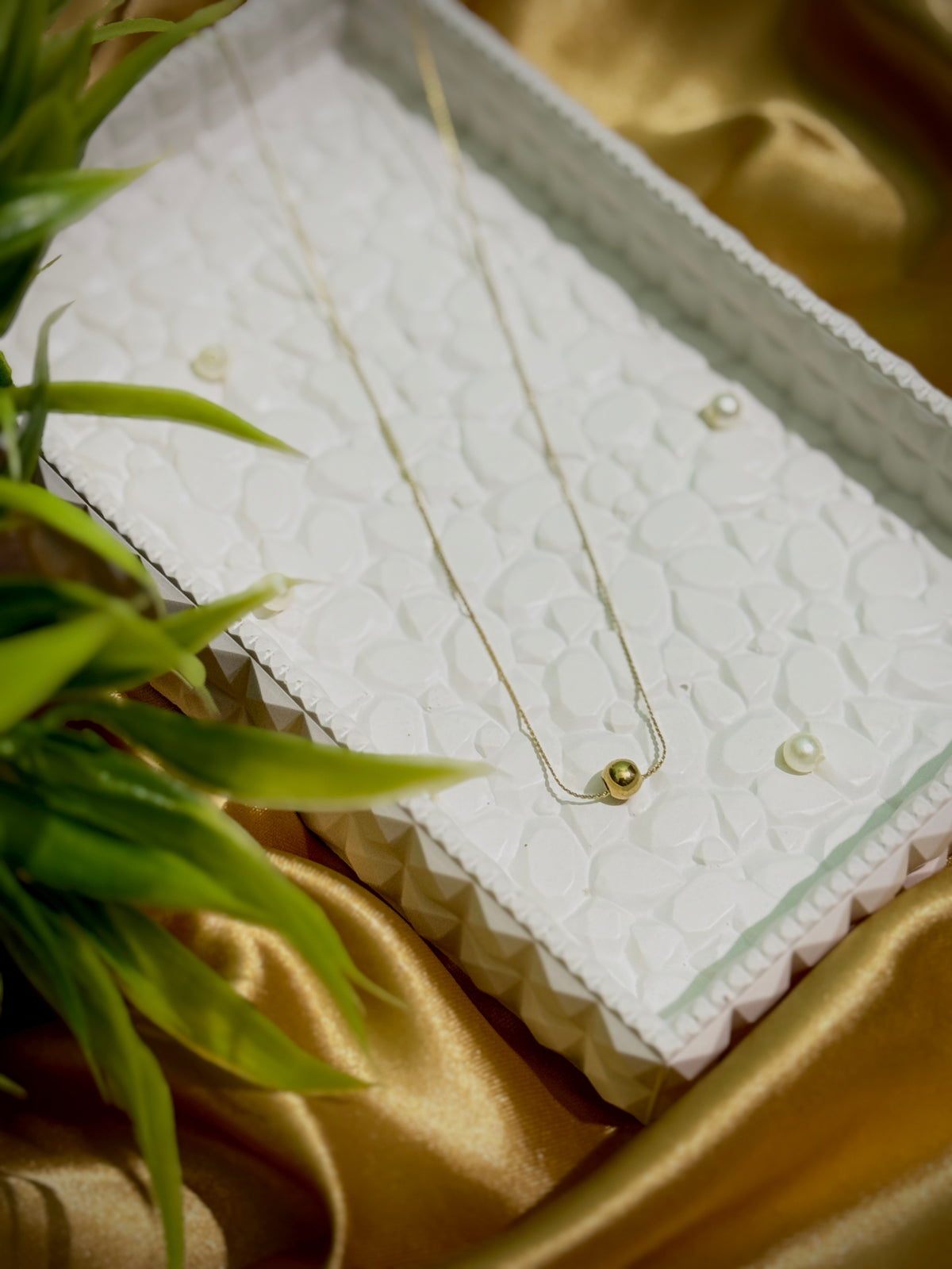 Floating Bead Pendant